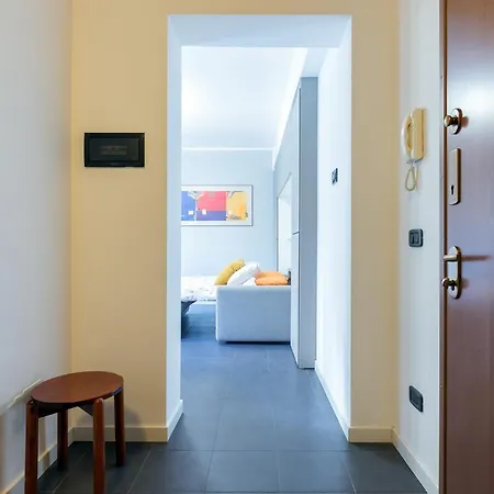 20mins From Duomo - Renovated Near Center * Milánó